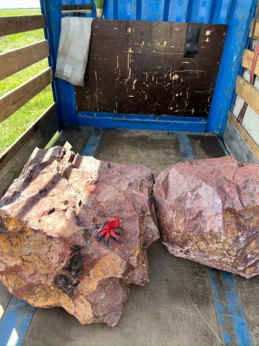 Ландшафтные глыбы красно-фиолетовые 200-1000 килограмм купить в Пущино