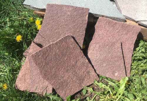 Плитняк лемезит бордовый для цоколя 1,5-2 см купить в Пущино