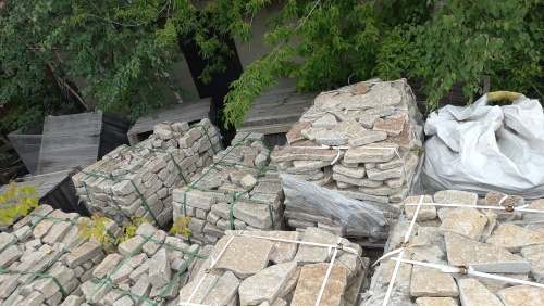 Гранитный плитняк галтованный для парковки купить в Пущино