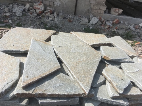 Златолит серебристый галтованный для цоколя купить в Пущино